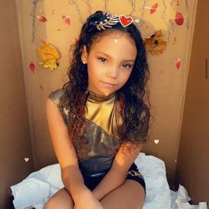 Meet your Posher, Desirea